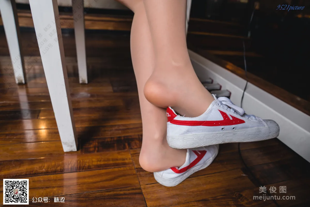 [Wase] VOL.029 Xue Li, Pink Pleated Skirt and Skin-Tone Velvet Stockings photo 15