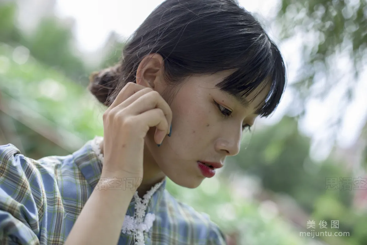 [SiHua] SH173 Shi Shi, Qipao and Silk Stockings Girl Strolls in the Park photo 39