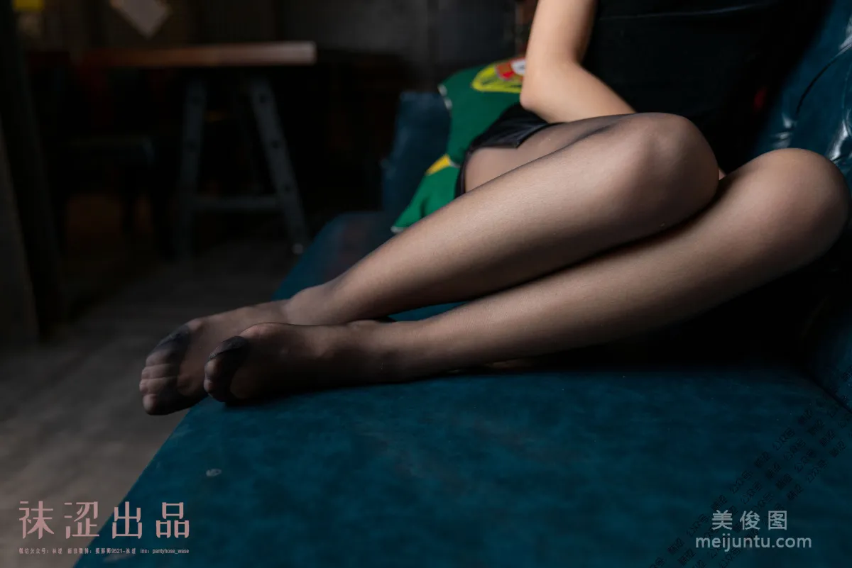 [Wase] VOL.054 Liu Haha, Black Stockings and Little Qipao photo 25