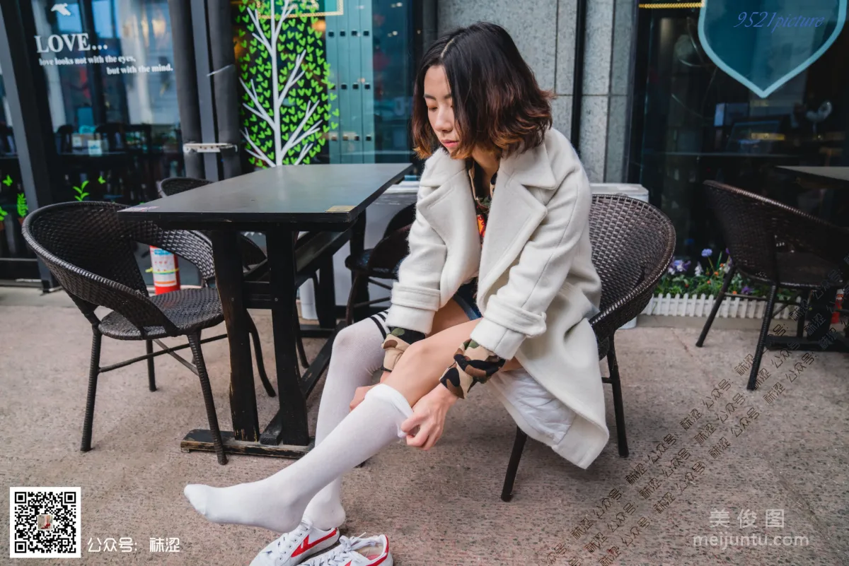 [袜涩] VOL.022 雪梨 - 肉丝搭白色过期袜38