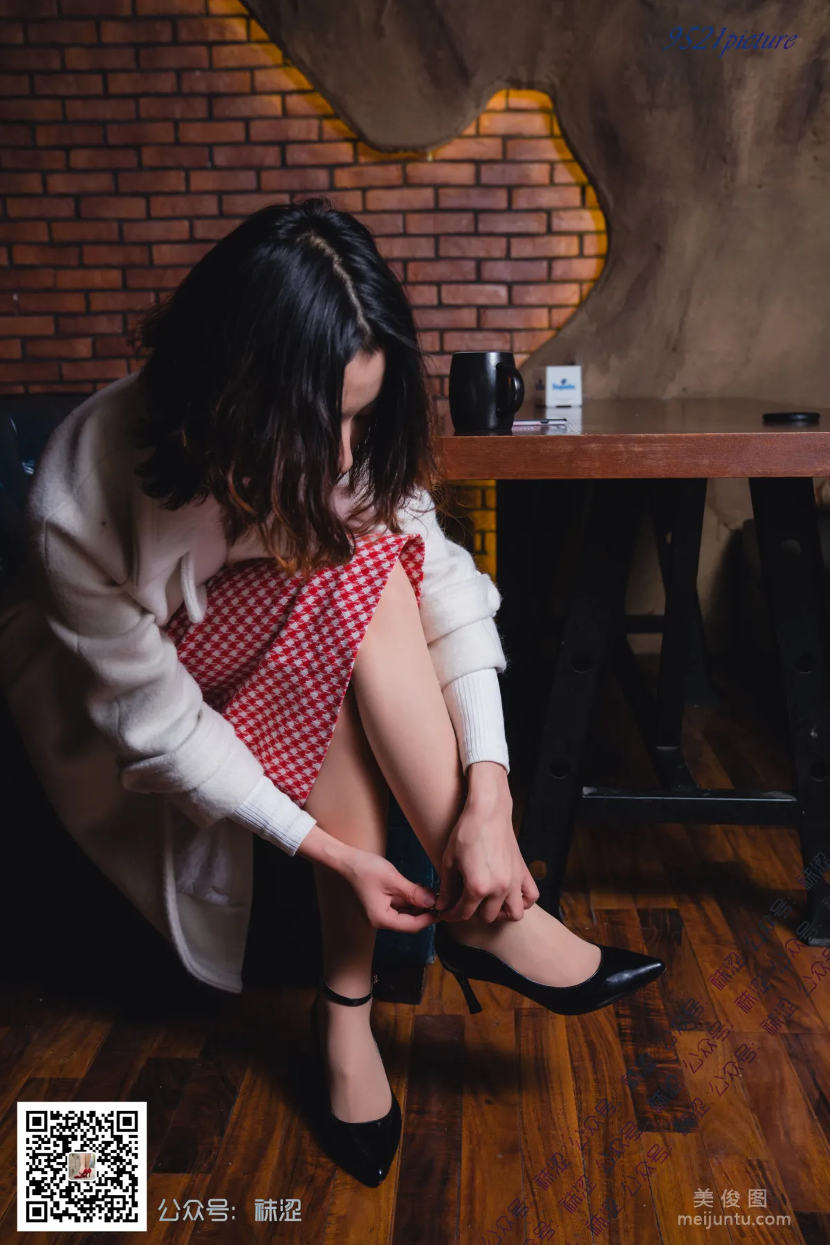 [Wase] VOL.024 Xue Li, Vintage Suit Velvet Stockings photo 5