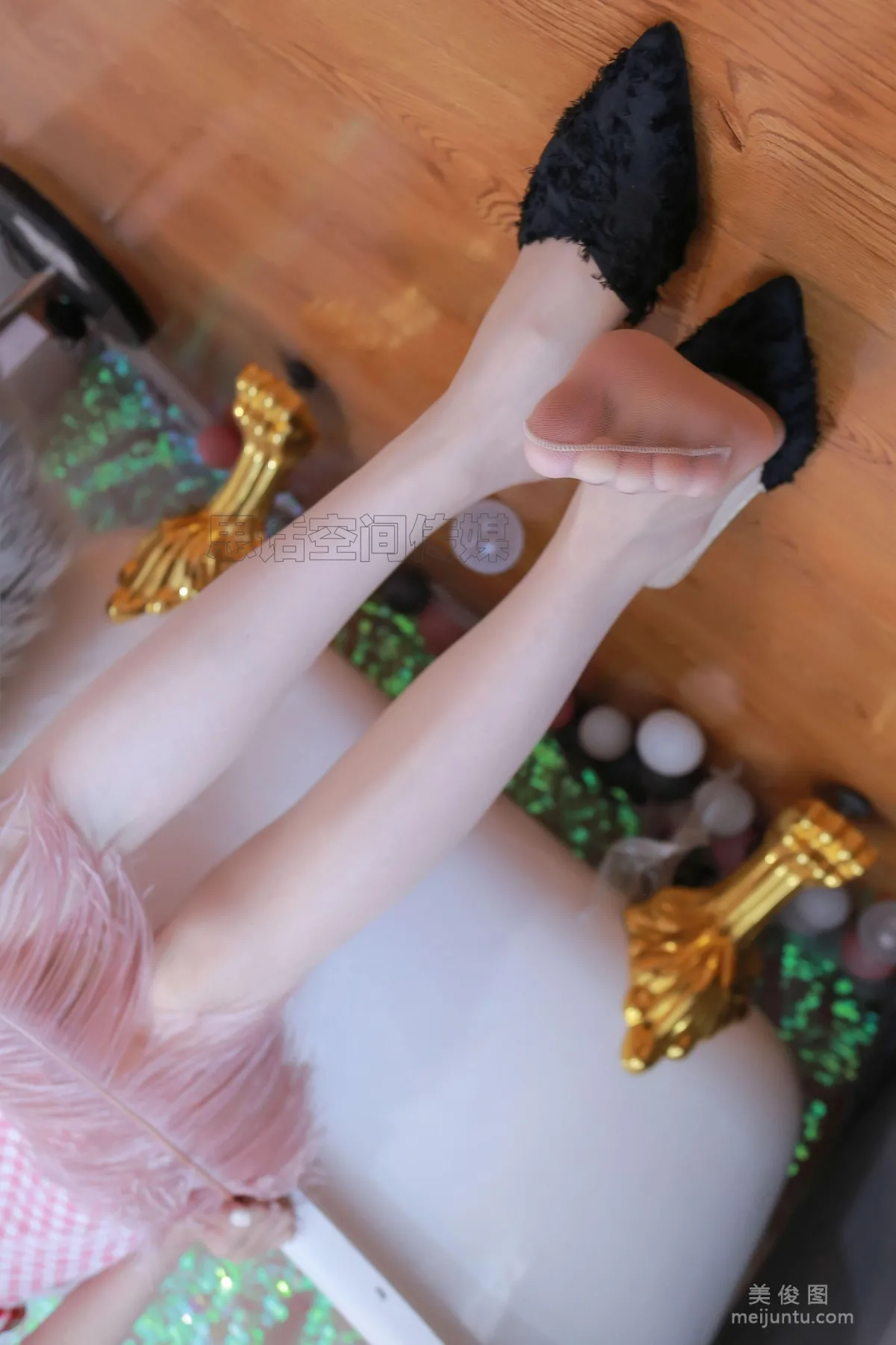 [SiHua] SH176 Xiao Die - Beautiful Legs Girl on a Balloon Ball photo 46