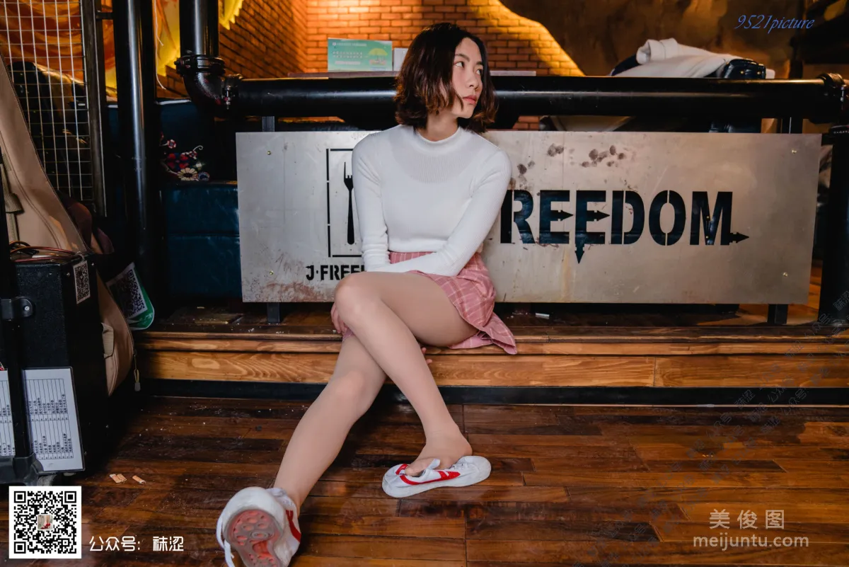 [Wase] VOL.029 Xue Li, Pink Pleated Skirt and Skin-Tone Velvet Stockings photo 41