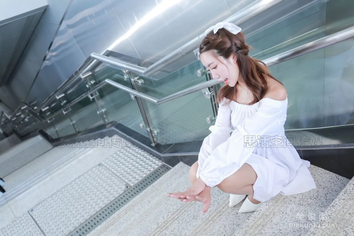 [SiHua] SH182 Su Xiaorou - Xiaorou at the Subway Station photo 35