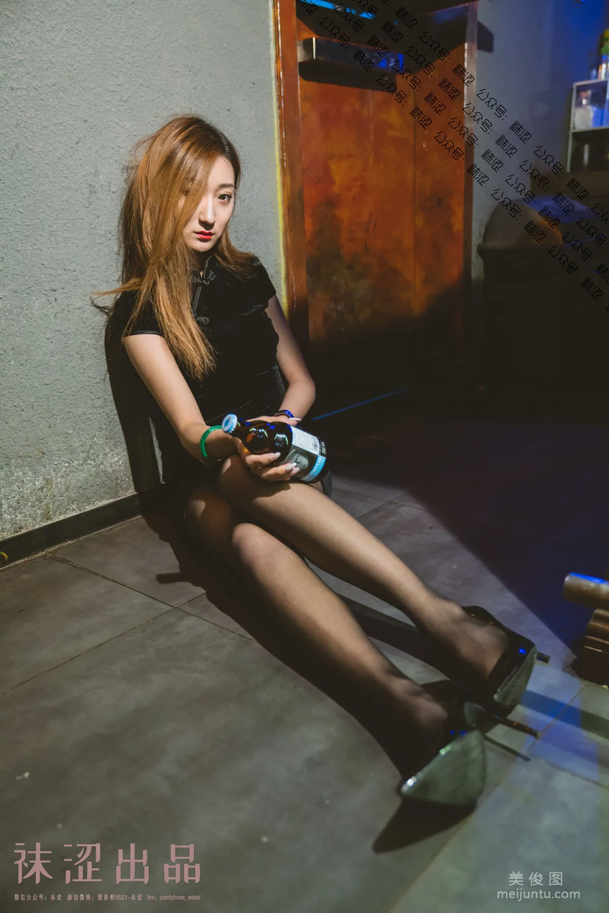 [Wase] VOL.054 Liu Haha, Black Stockings and Little Qipao photo 43
