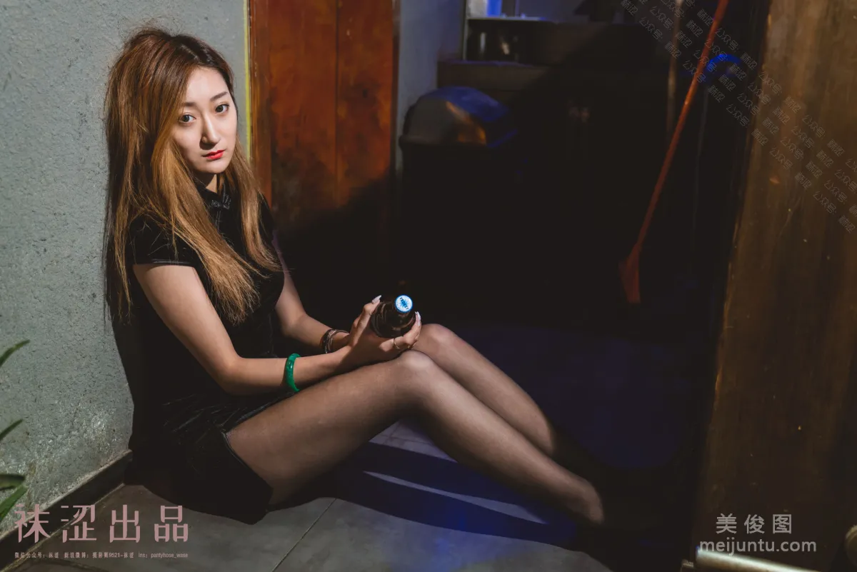 [Wase] VOL.054 Liu Haha, Black Stockings and Little Qipao photo 42