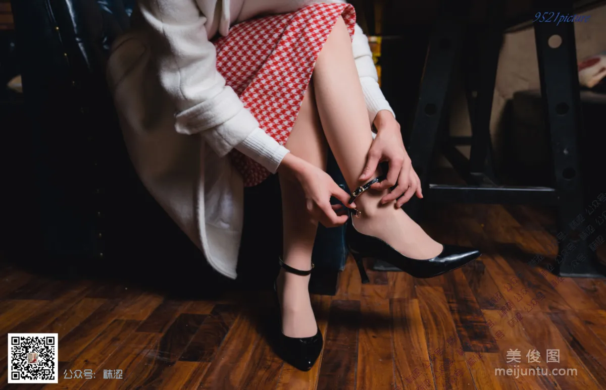 [Wase] VOL.024 Xue Li, Vintage Suit Velvet Stockings photo 6