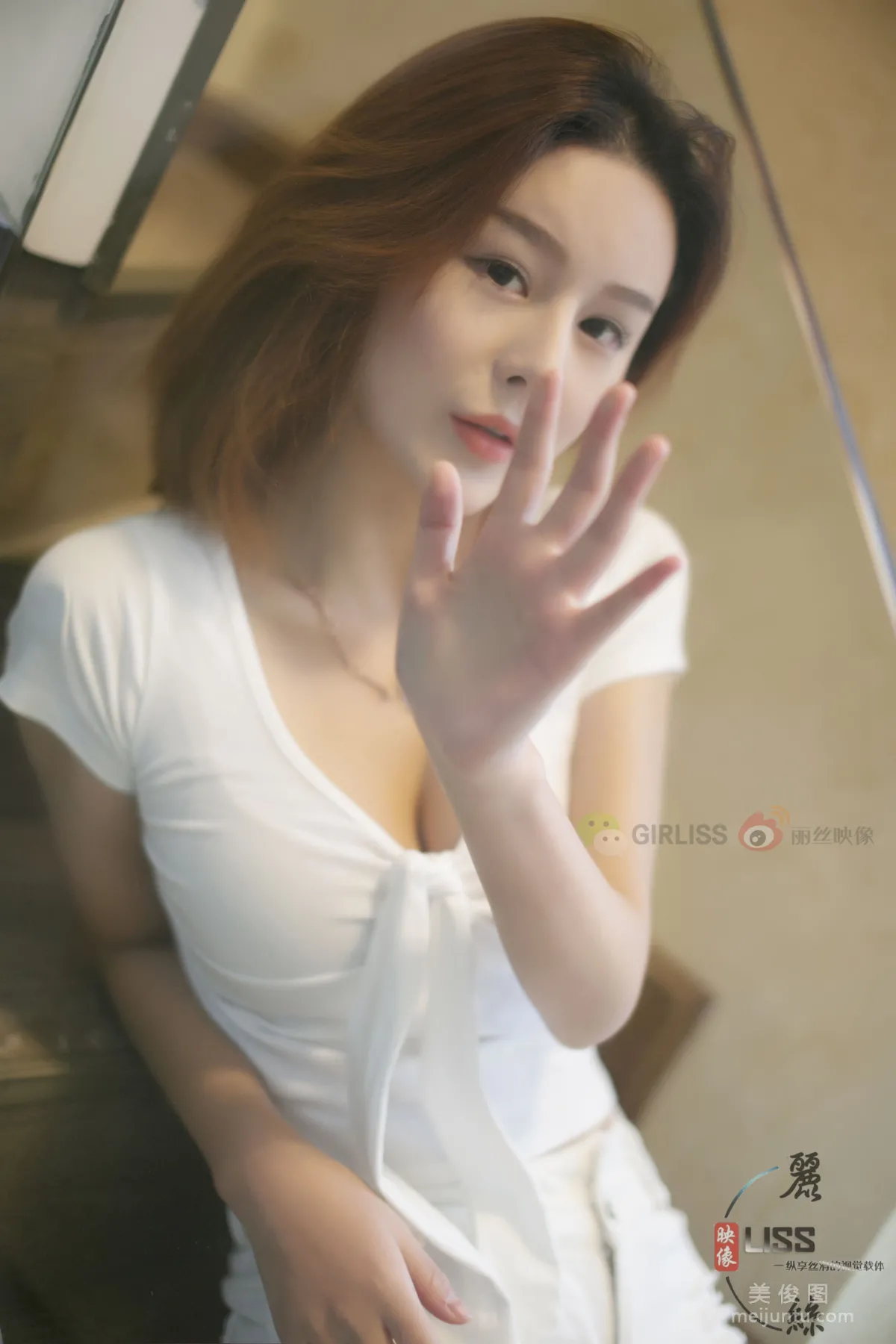 [GIRLISS] Liang Bing - Indoor 1 Meat Stockings Beautiful Legs Photo Set photo 21