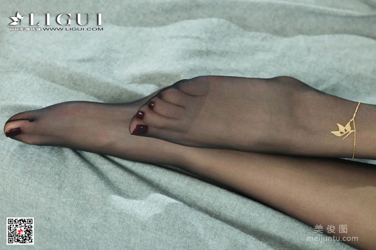 [Ligui] Model Li Tongxue - Black Stockings OL Beautiful Legs and Jade Feet photo 19