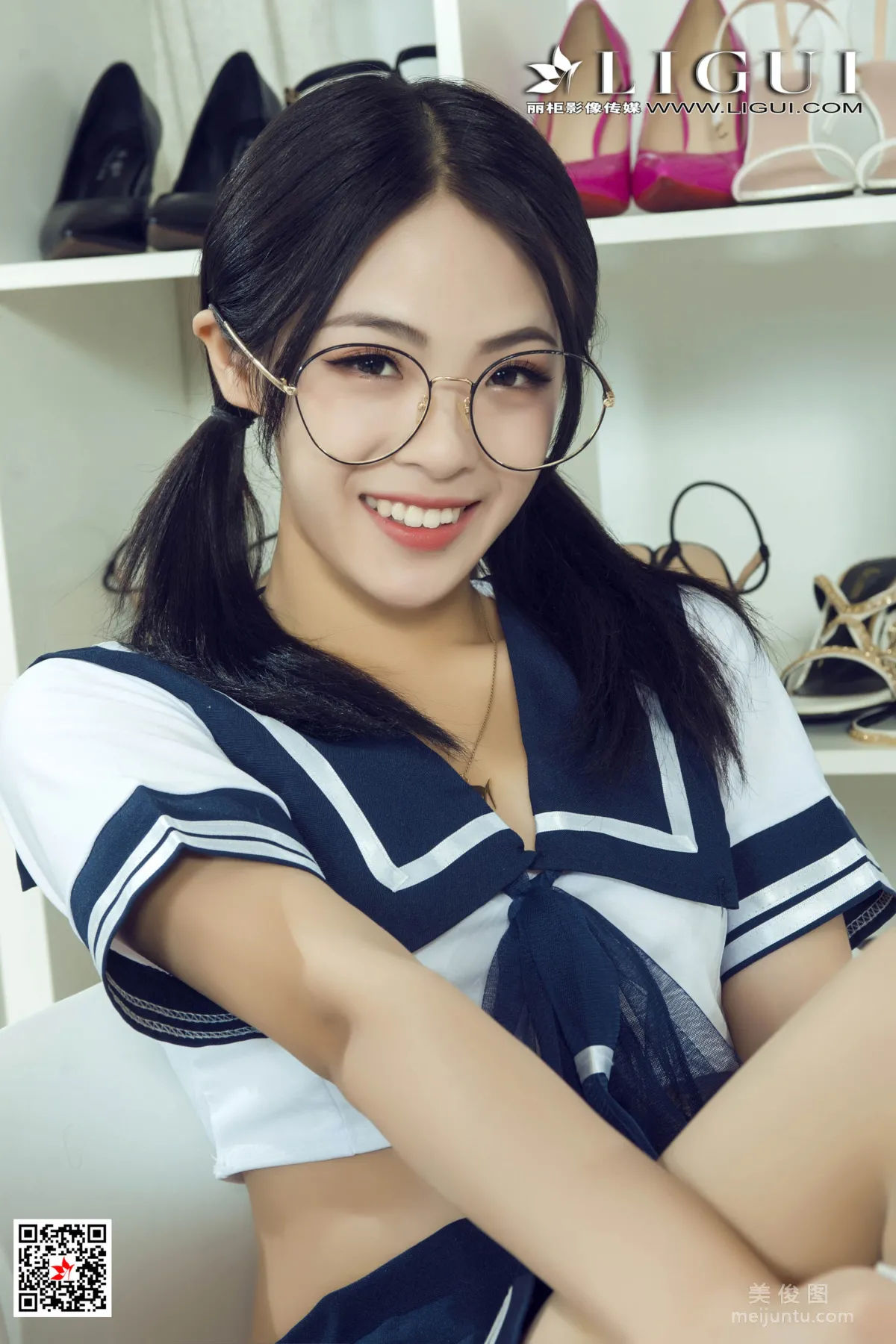 [Ligui] Model Pan Pan, Glasses Girl JK Uniform Stockings and Feet photo 20