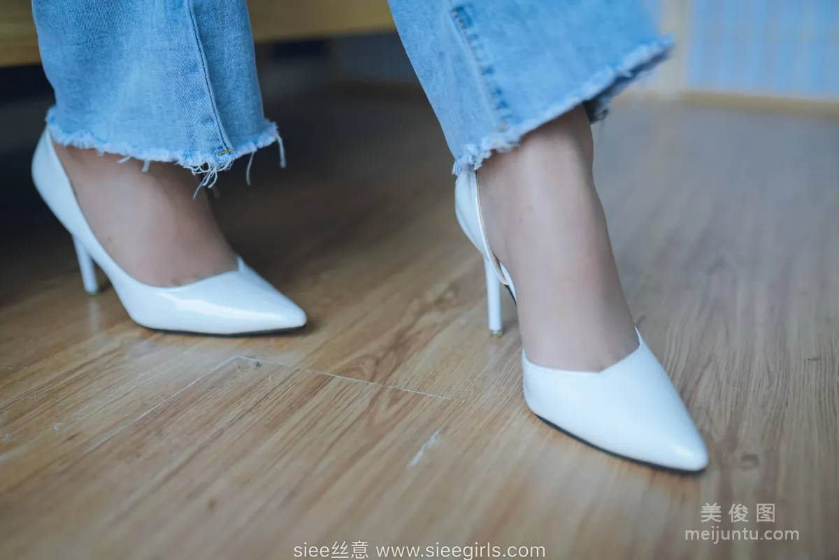 [SIEE] No.471 Wen Wen - White High Heels, Stockings in Pants photo 5