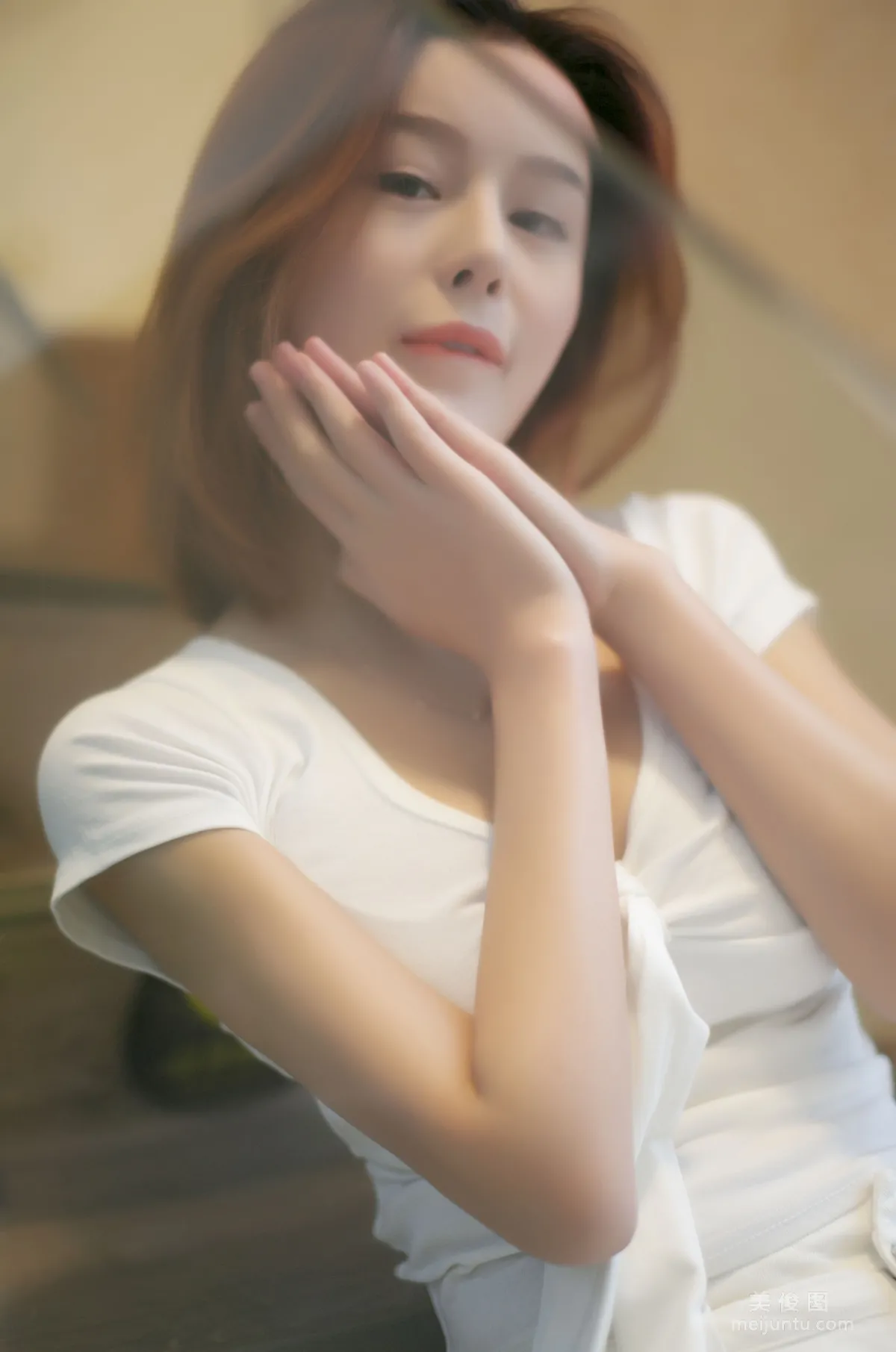 [GIRLISS] Liang Bing - Indoor 1 Meat Stockings Beautiful Legs Photo Set photo 24