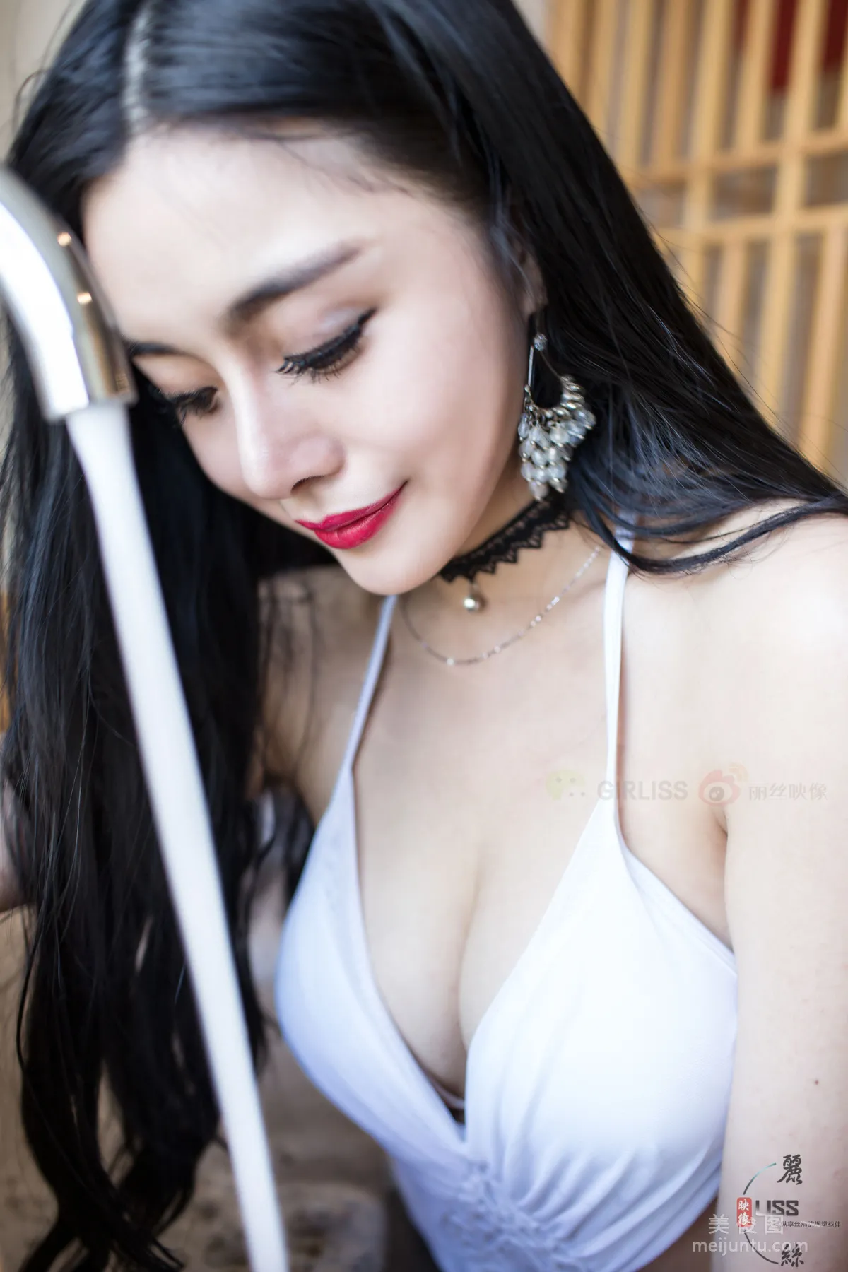 [丽丝映像GIRLISS]  白雪 - 黑丝 写真套图14