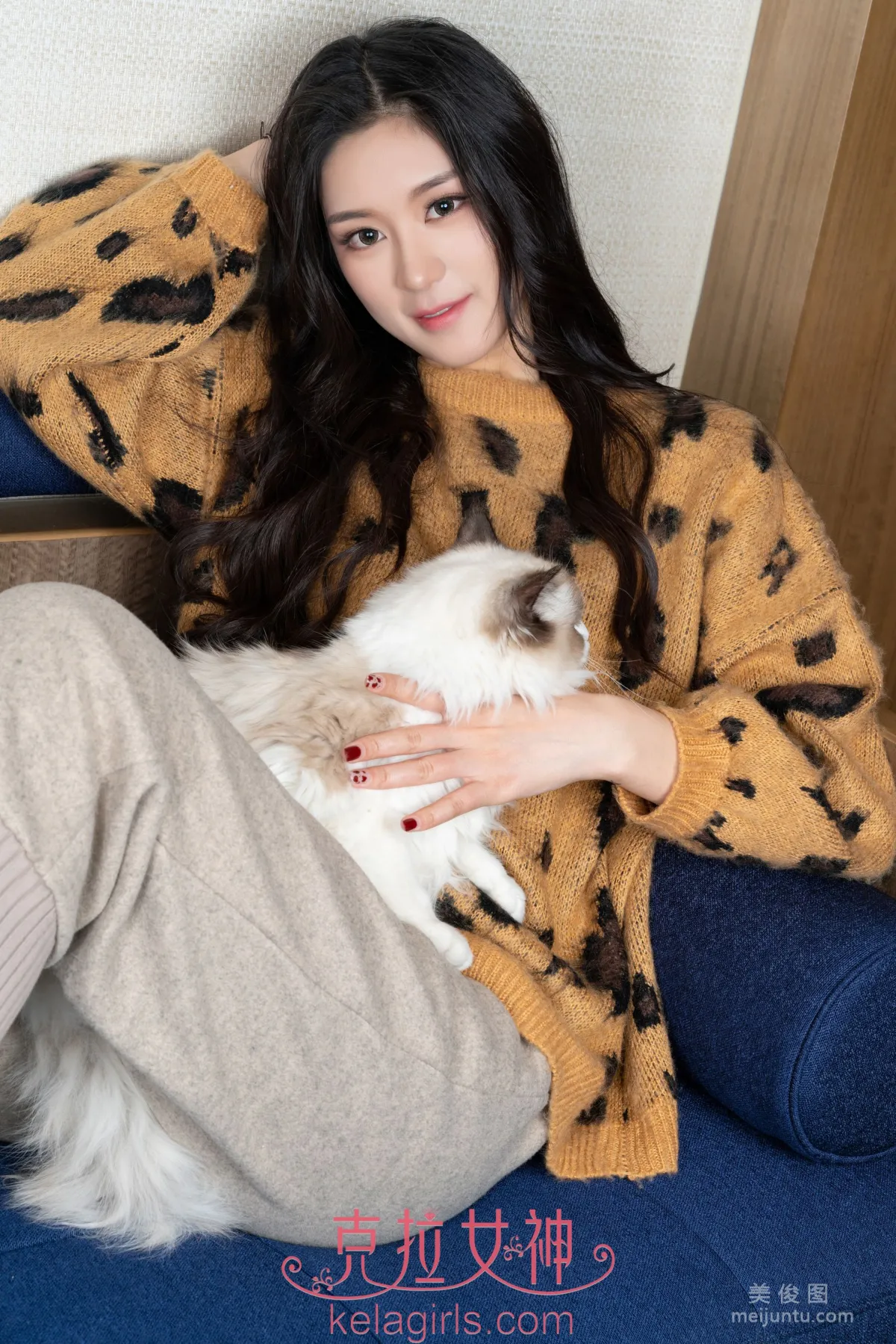 [Kelagirls] Tang Yi - Undressing in the Warm Cool photo 6