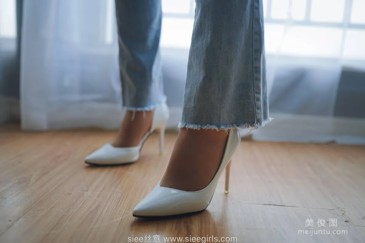 [SIEE] No.471 Wen Wen - White High Heels, Stockings in Pants photo 34