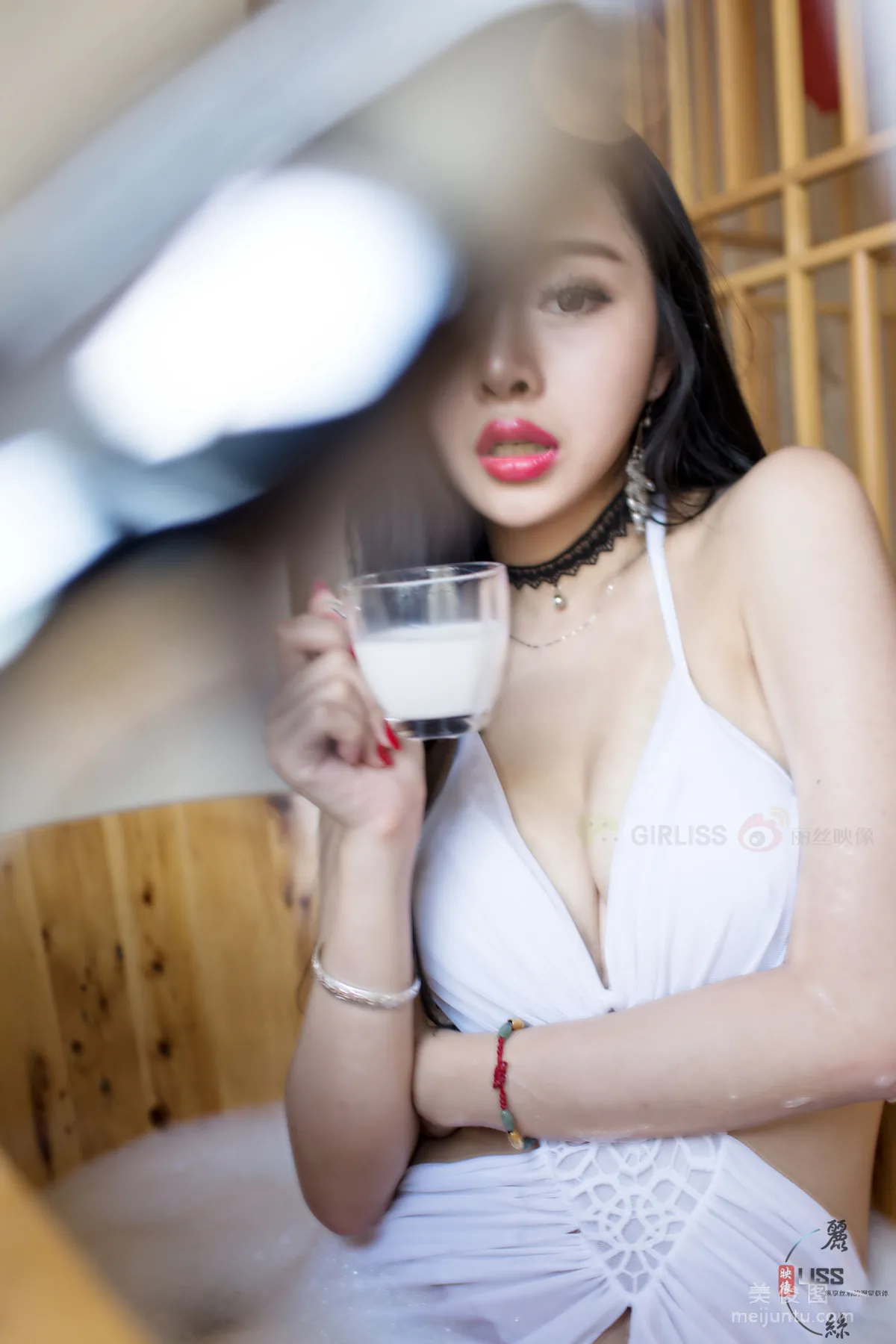 [GIRLISS] Bai Xue - Black Stockings Photo Set photo 11