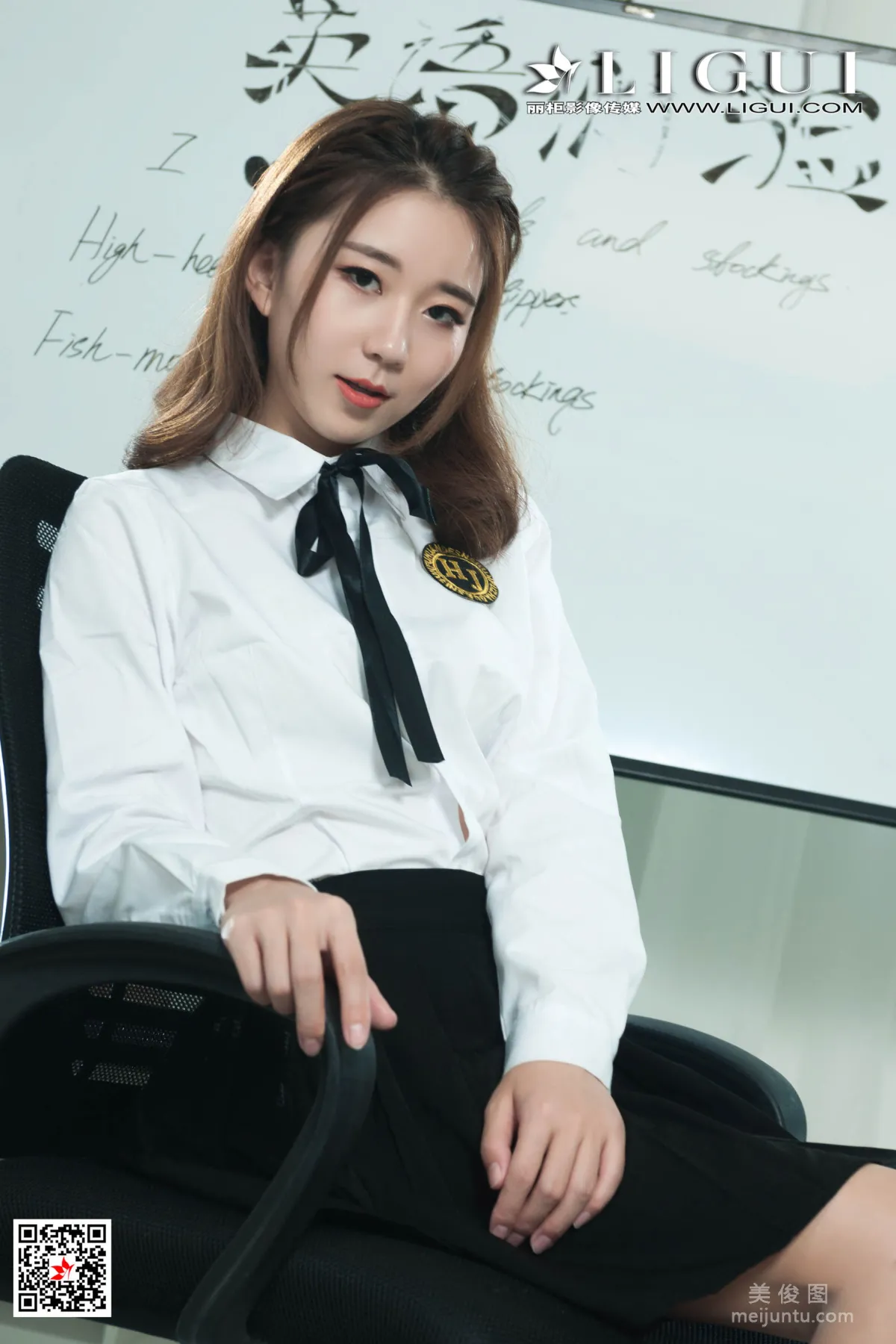 [丽柜Ligui] 网络丽人 Model 程程 - 校服丝足诱惑37