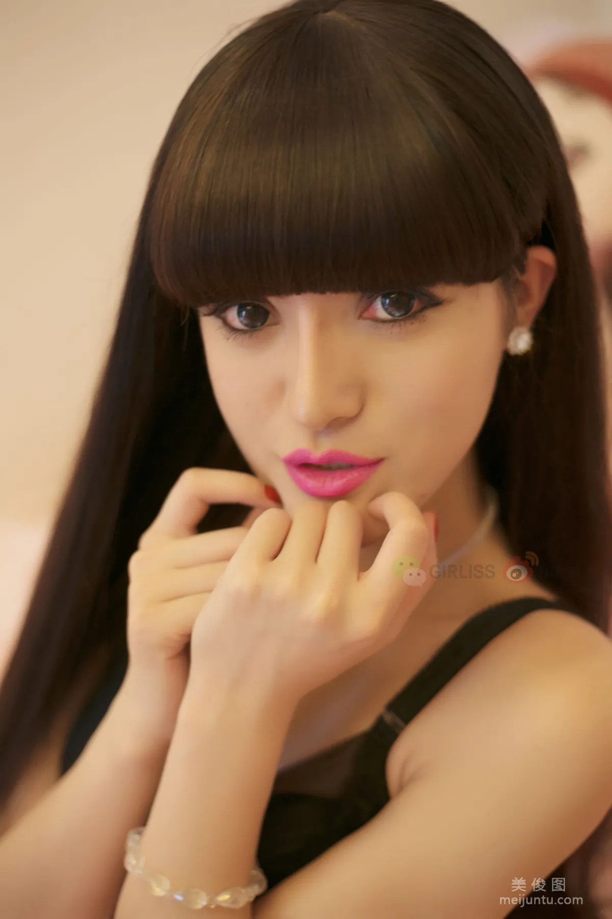 GIRLISS photo 39