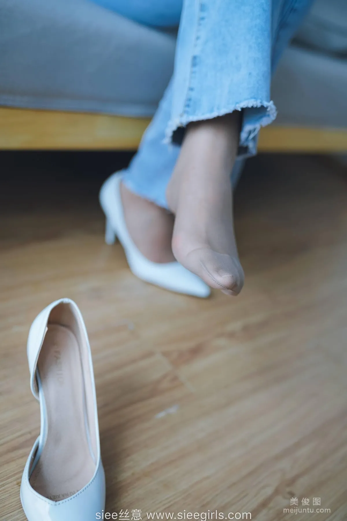[SIEE] No.471 Wen Wen - White High Heels, Stockings in Pants photo 18