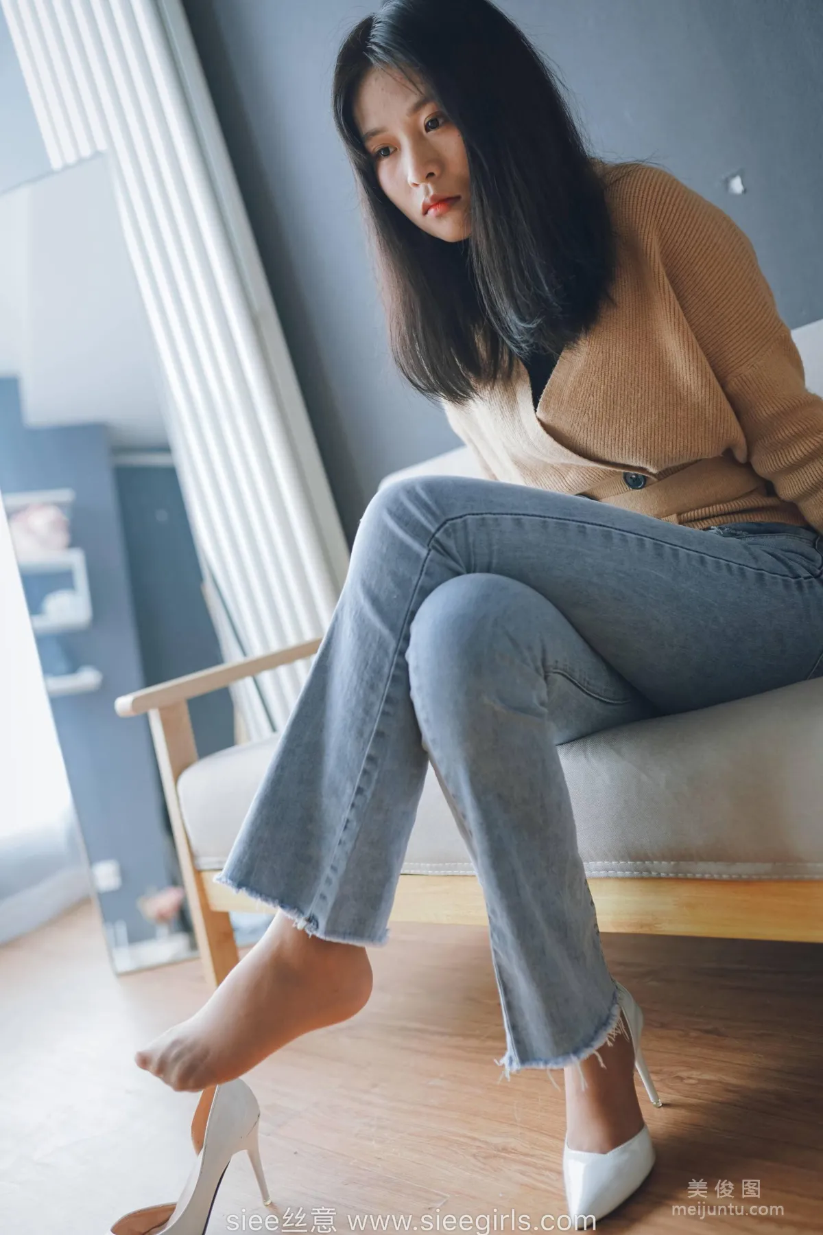 [SIEE] No.471 Wen Wen - White High Heels, Stockings in Pants photo 21