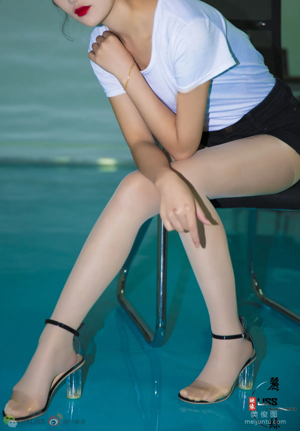 GIRLISS photo 5