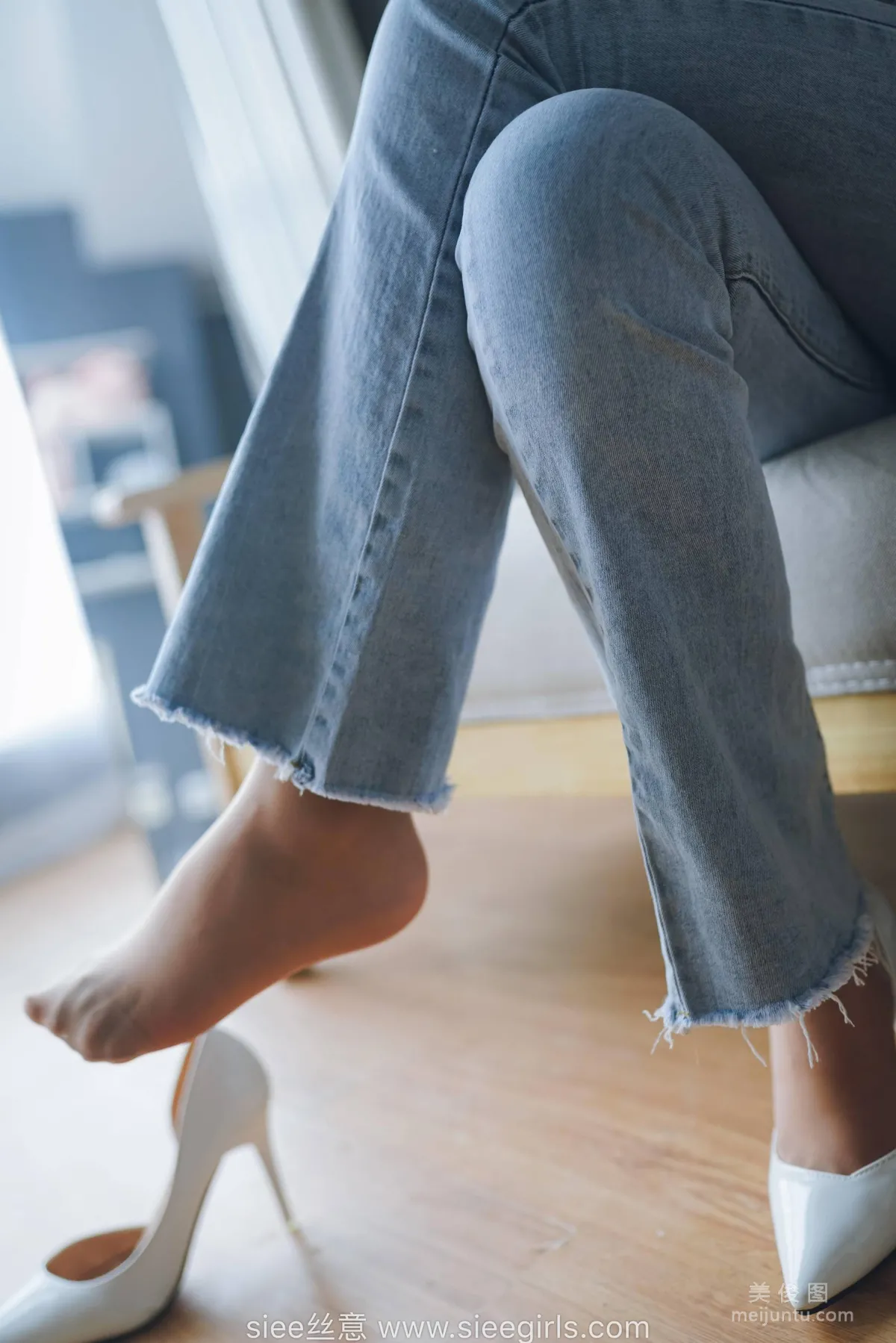 [SIEE] No.471 Wen Wen - White High Heels, Stockings in Pants photo 20