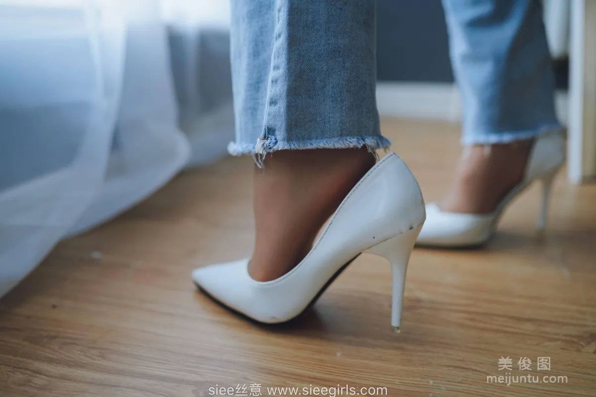 [SIEE] No.471 Wen Wen - White High Heels, Stockings in Pants photo 4
