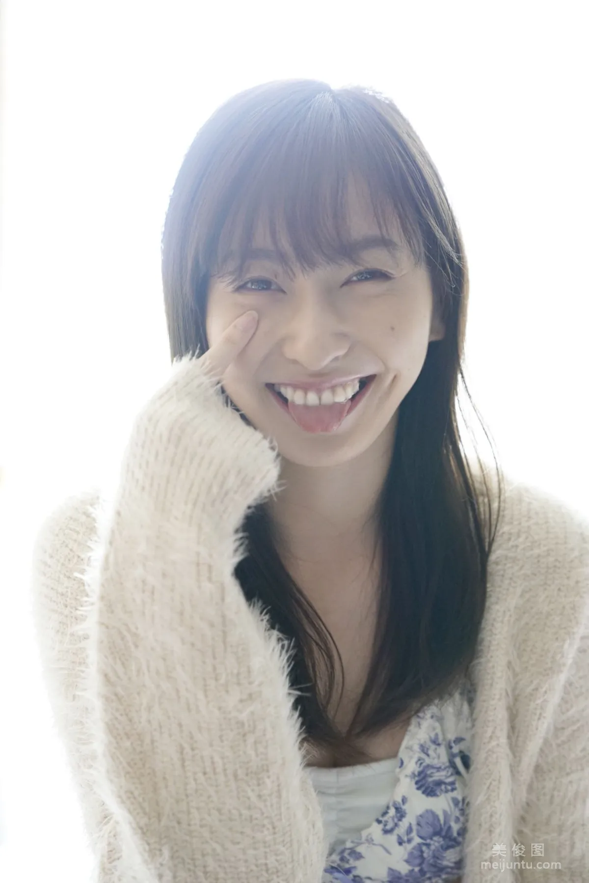 [Hello! Project Digital Books] No.198 Akari Uemura photo 21