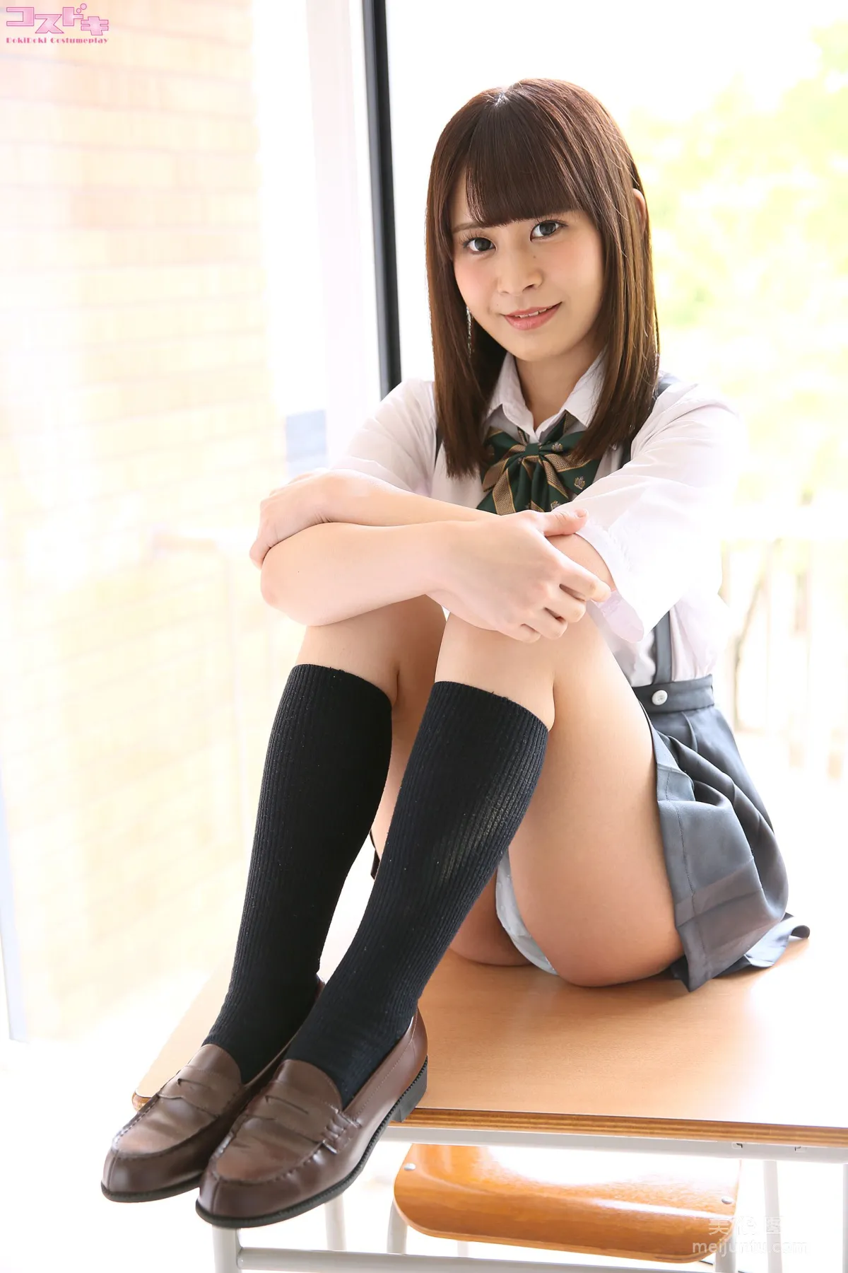 [Cosdoki] 成瀬りお - naruserio2_pic_seifukutsuri1+2 11
