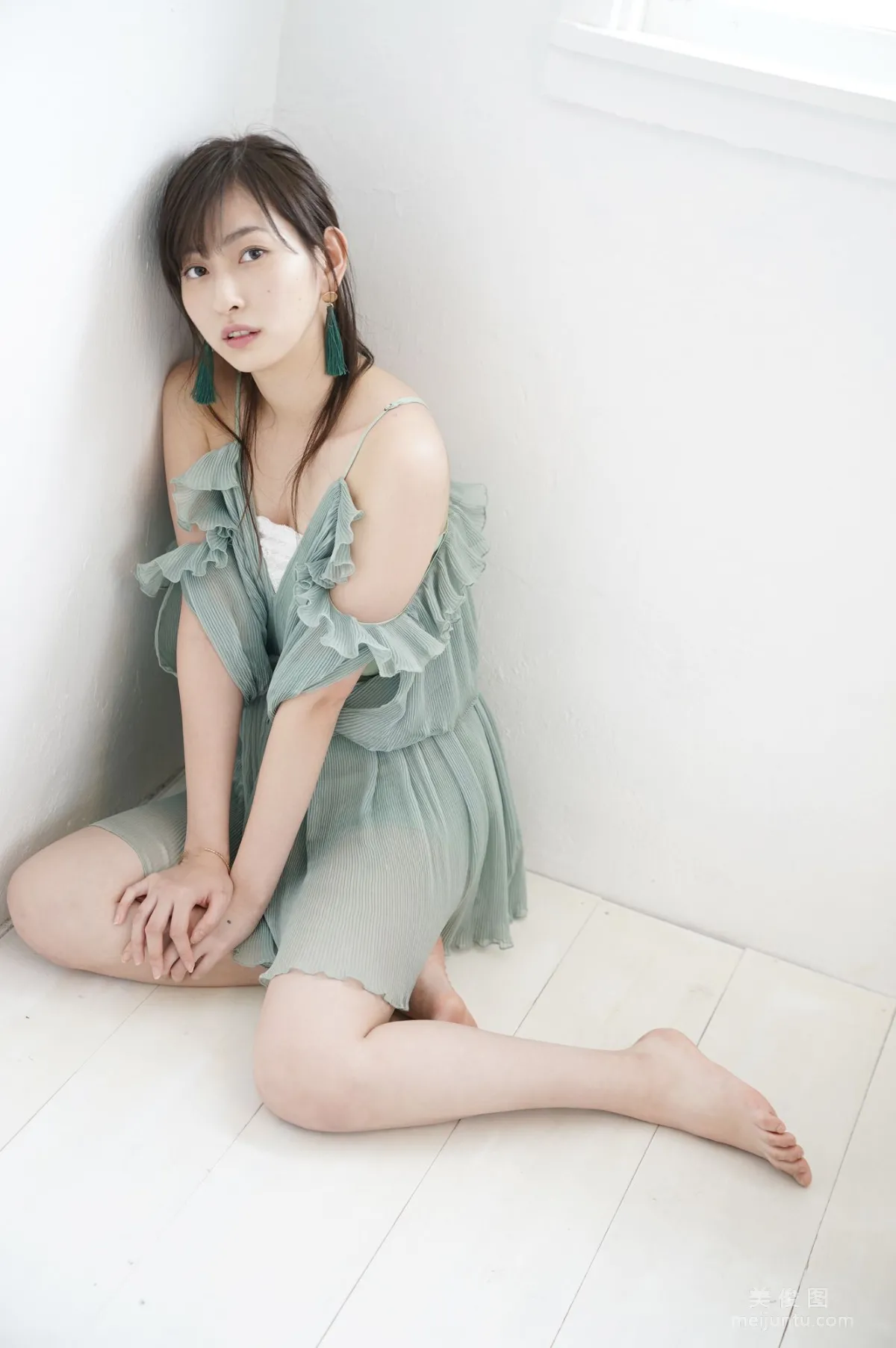 [Hello! Project Digital Books] No.198 Akari Uemura photo 43