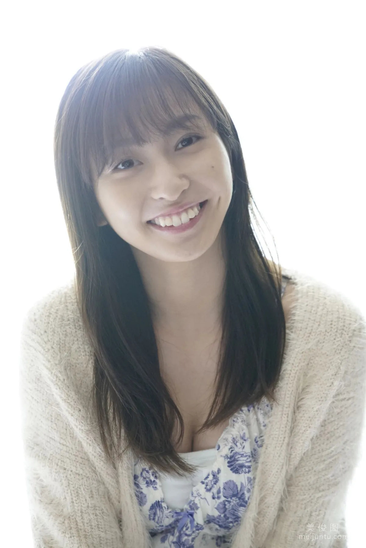 [Hello! Project Digital Books] No.198 Akari Uemura photo 18