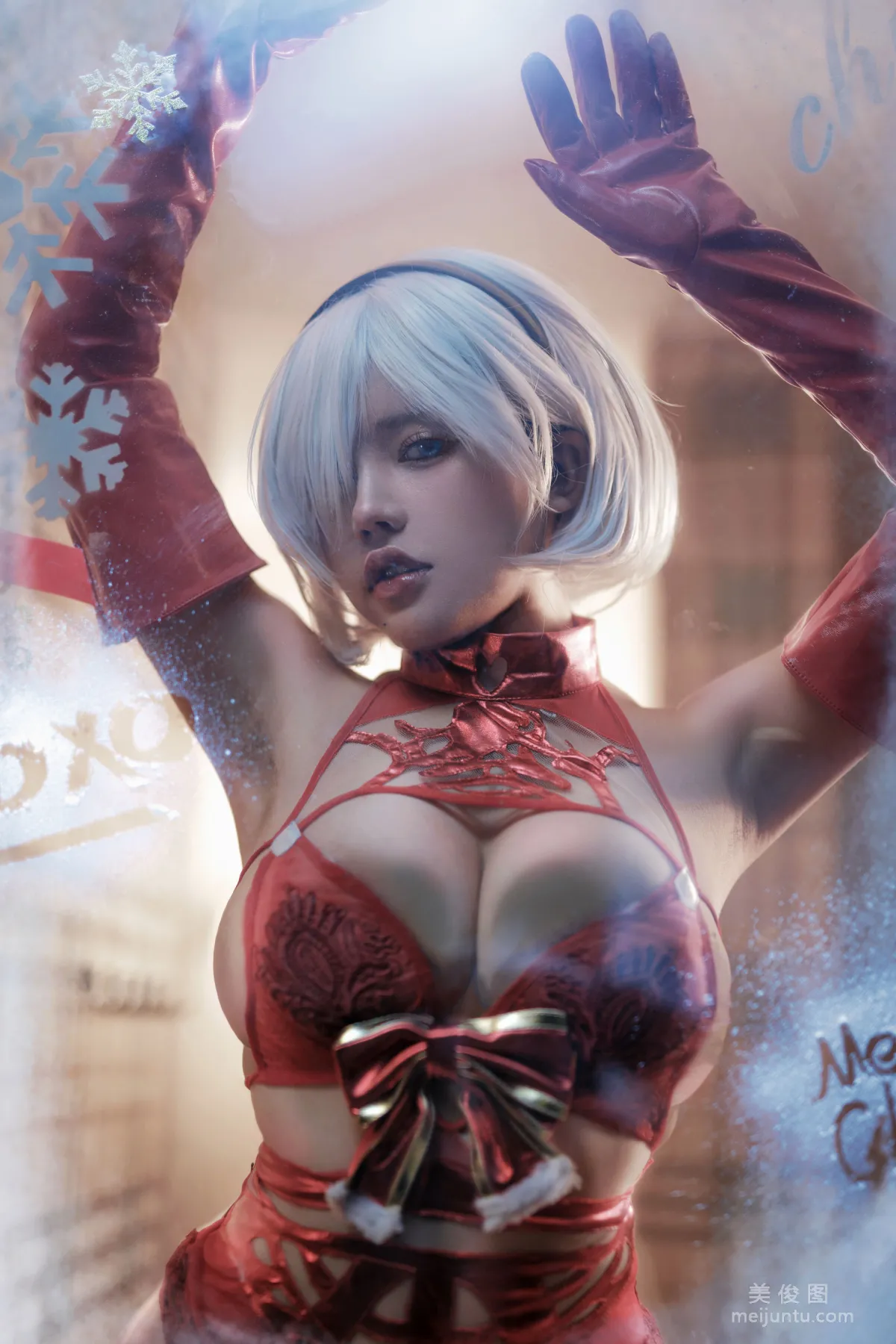 [Cosplay] Yixiao Fangxiang Qin - 2B Christmas Photo Set photo 1