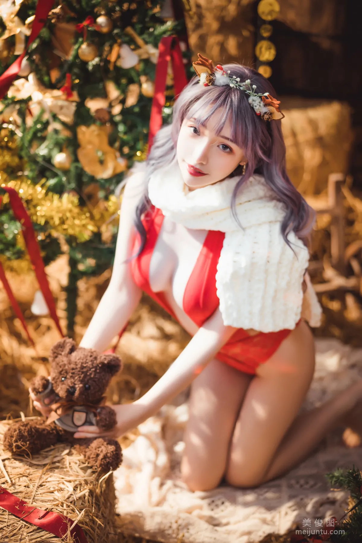 [Cosplay] Anime Blogger Wenmei Bujiang Daoli - 2020 Christmas Photo Set photo 7