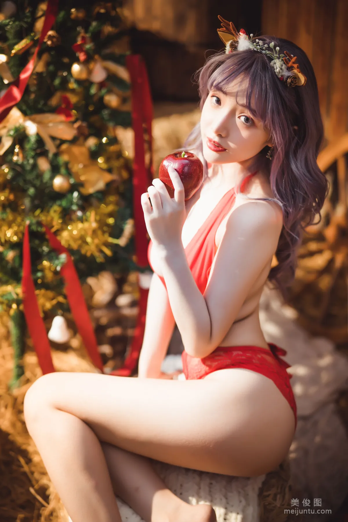 [Cosplay] Anime Blogger Wenmei Bujiang Daoli - 2020 Christmas Photo Set photo 30