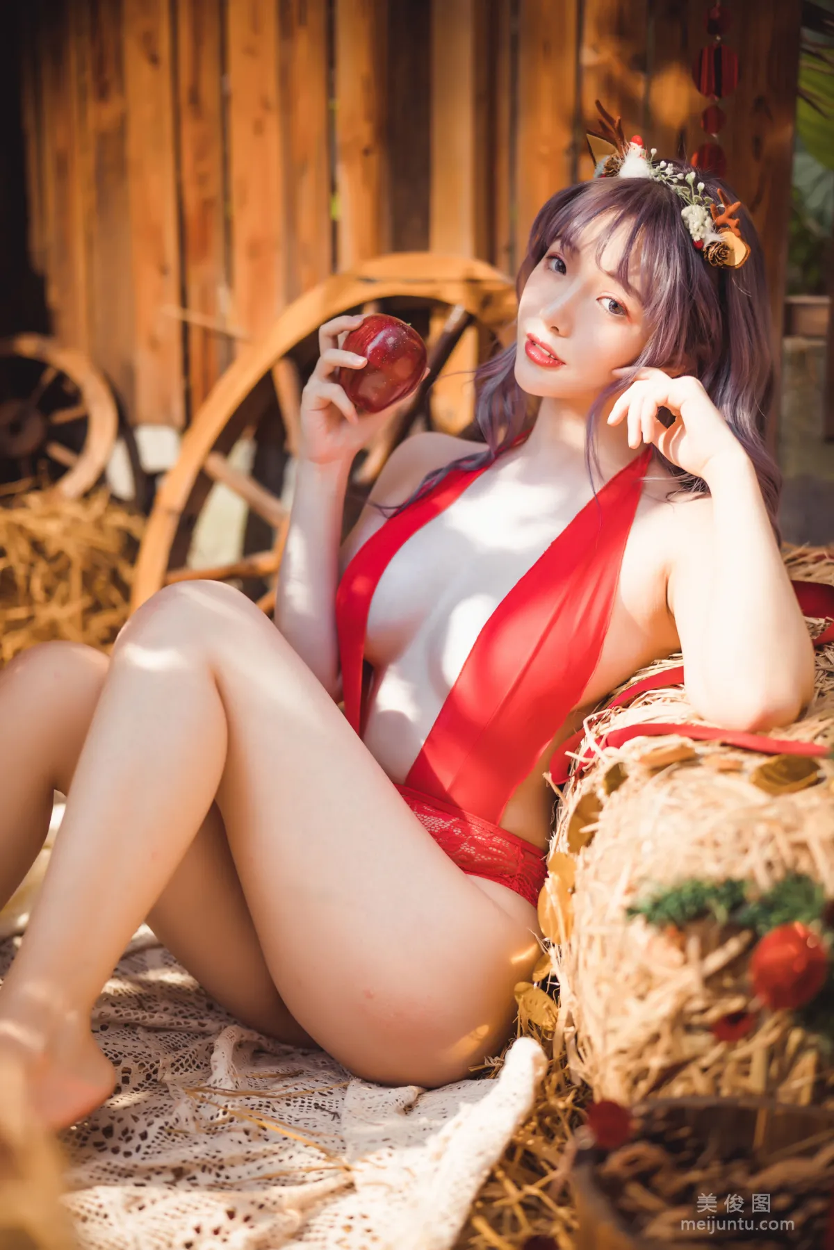 [Cosplay] Anime Blogger Wenmei Bujiang Daoli - 2020 Christmas Photo Set photo 24