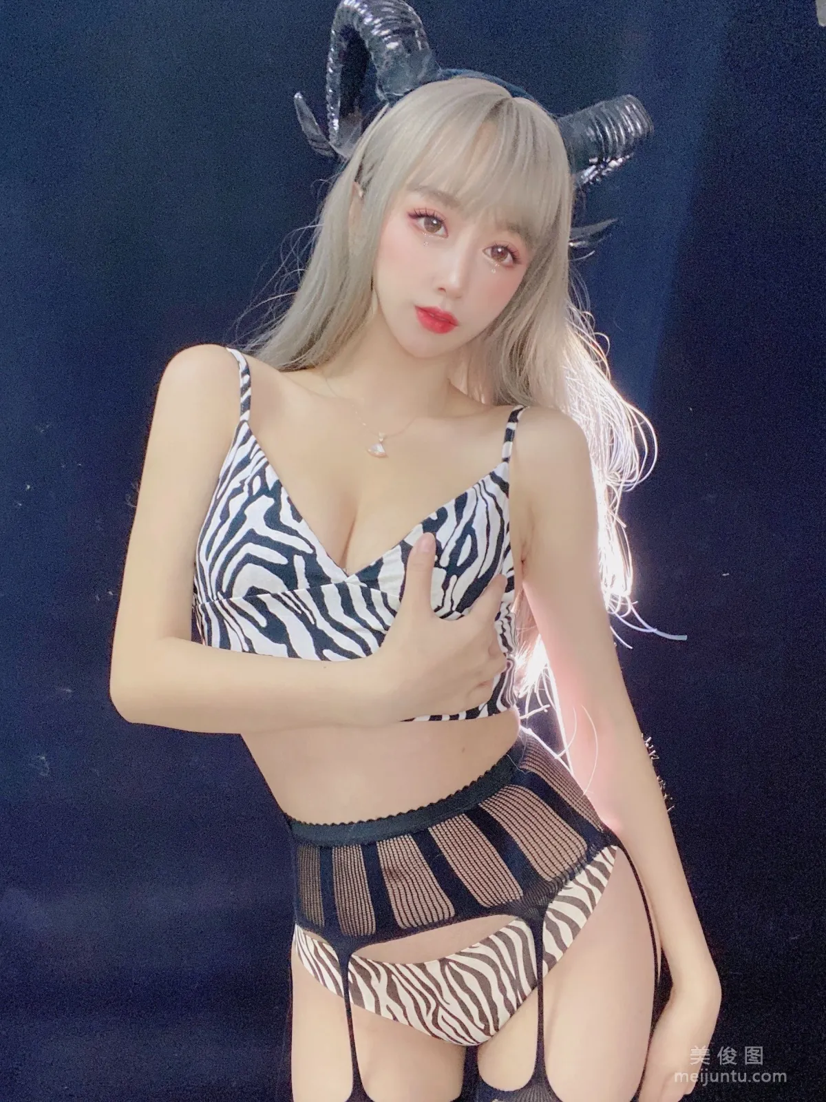 [Cosplay] Mixianxian sama, Succubus Photo Set photo 6