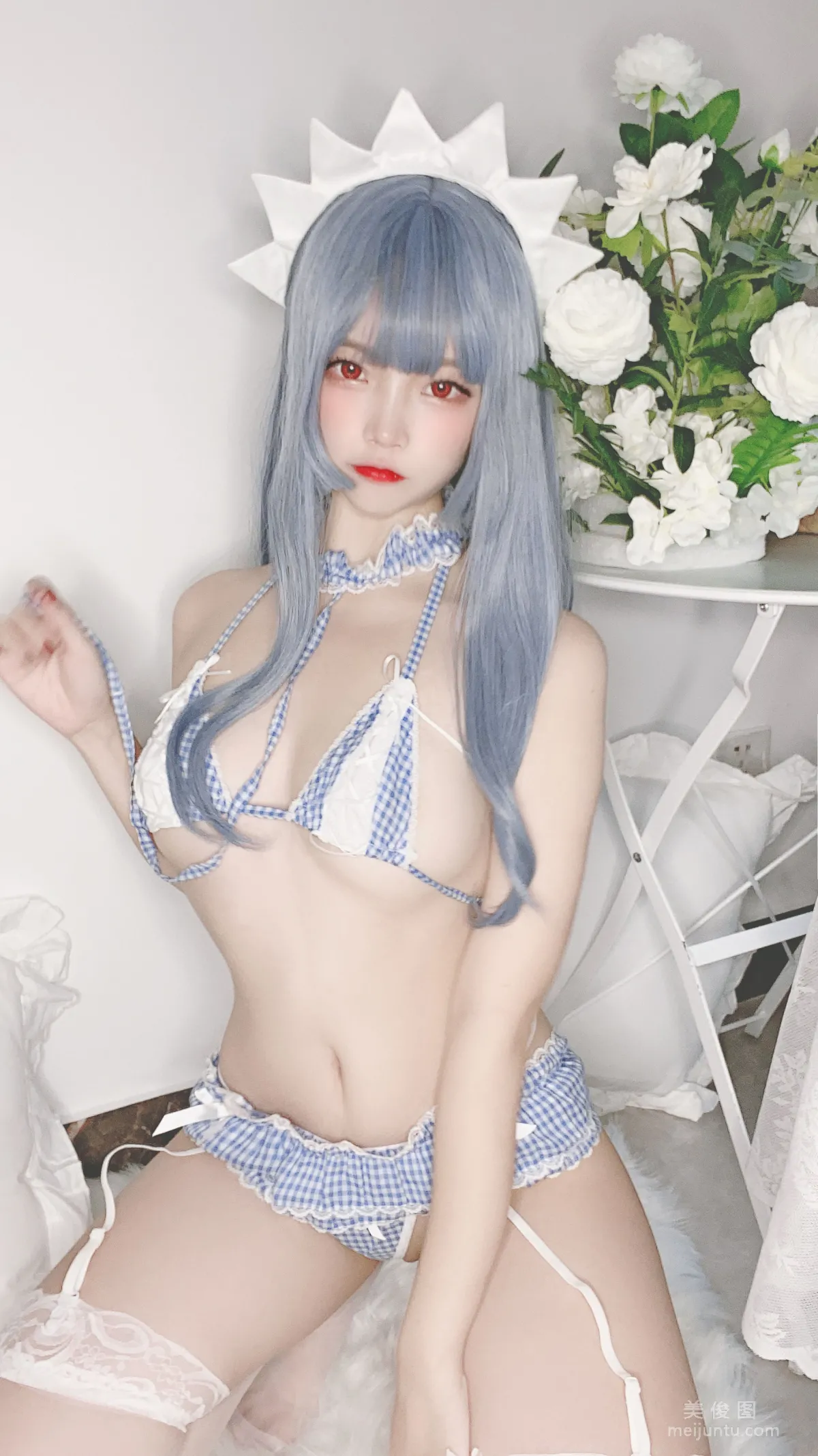 Erzuo Nisa: Web Idols photo 2