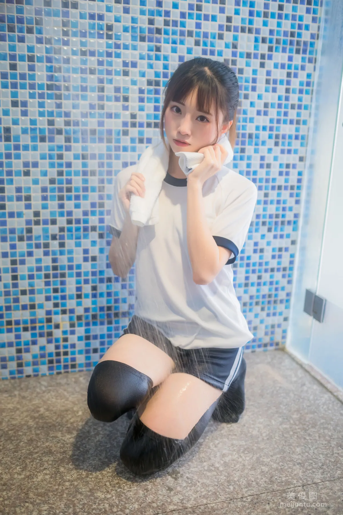 Qi Tailang: Web Idols photo 22