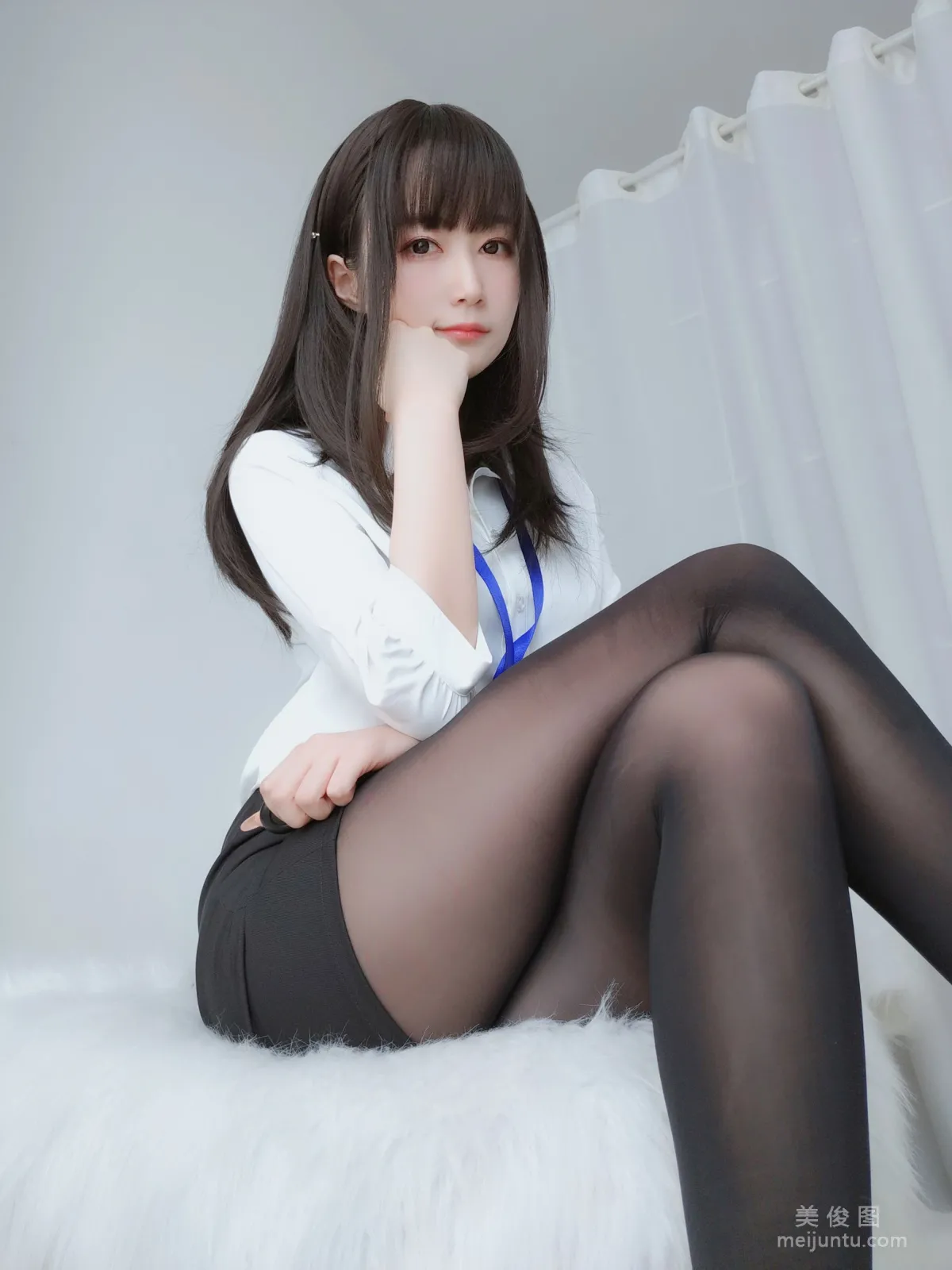 Baiyin 81: Web Idols photo 2