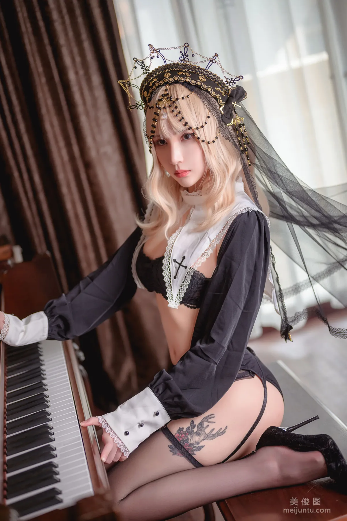 vams Zi: Web Idols photo 1