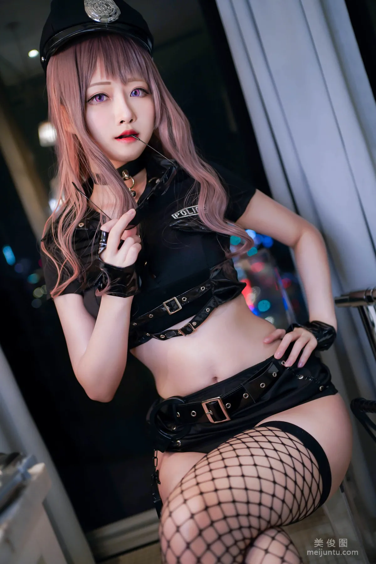 Arty Yati: Web Idols photo 2