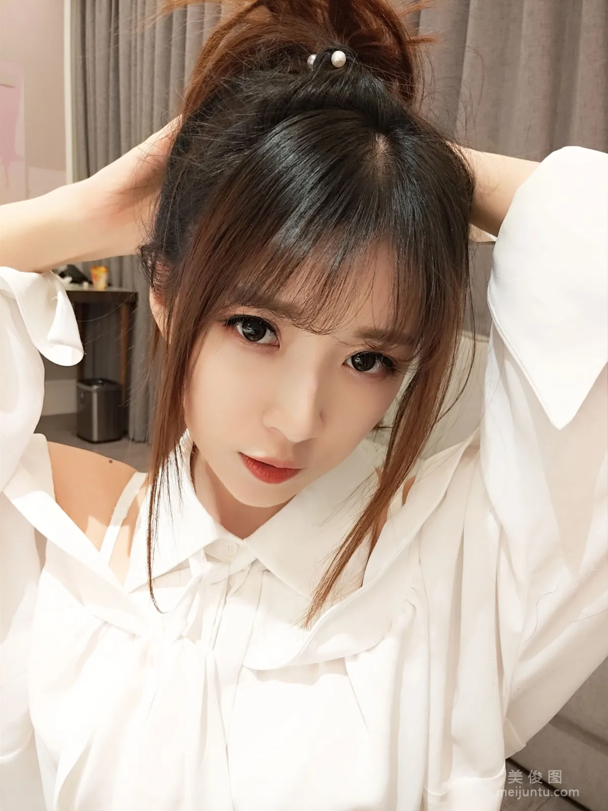 [Cosplay] 小女巫露娜 - 条纹提花白衬衣38