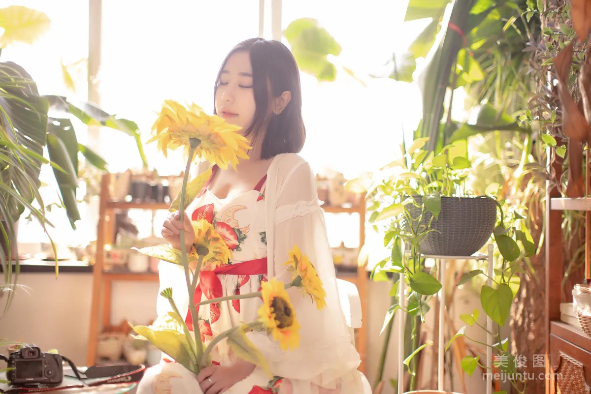 [Cosplay] 動漫博主穆零Mu0 - 小草莓 寫真套圖 1
