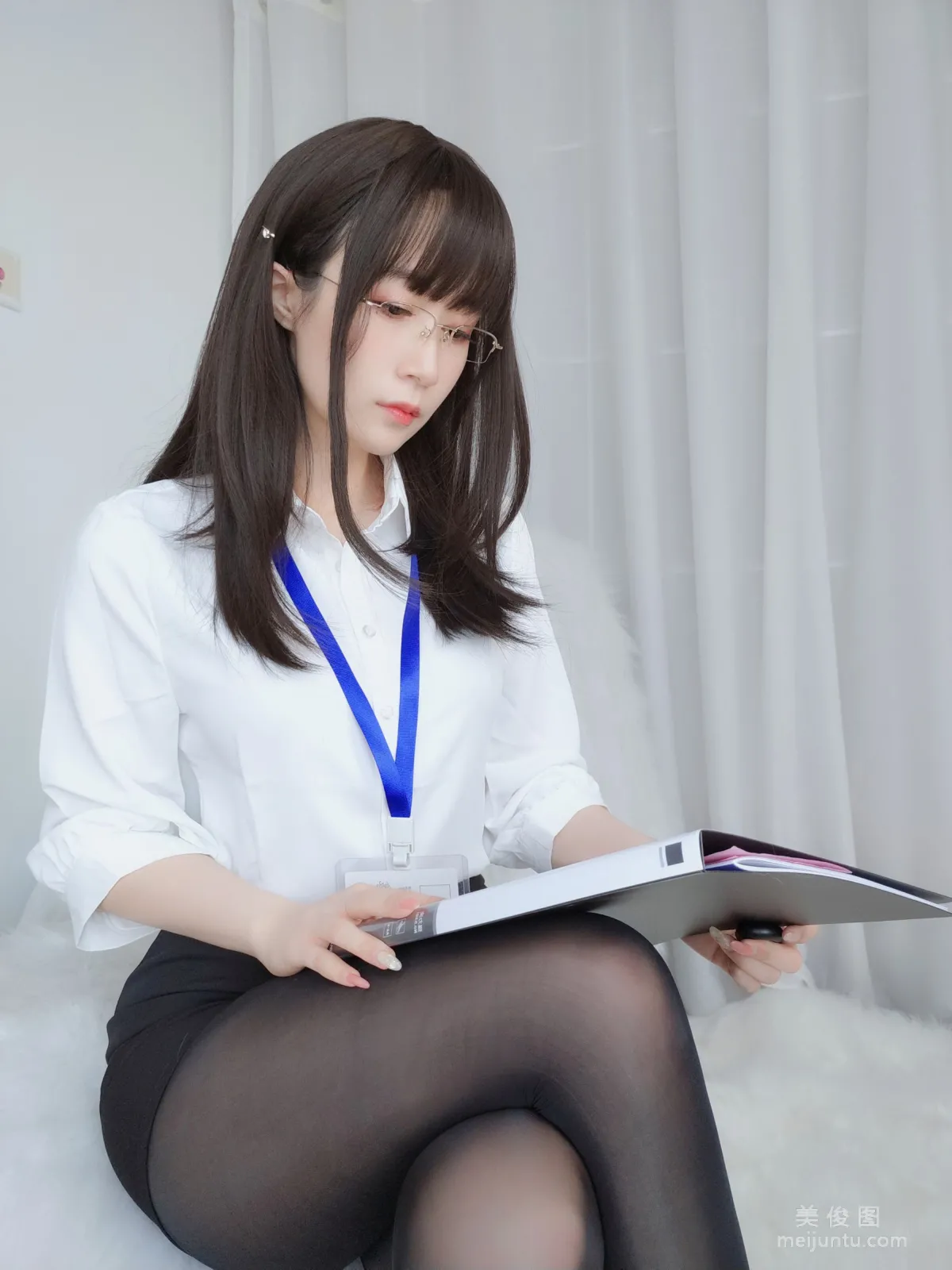 Baiyin 81: Web Idols photo 1