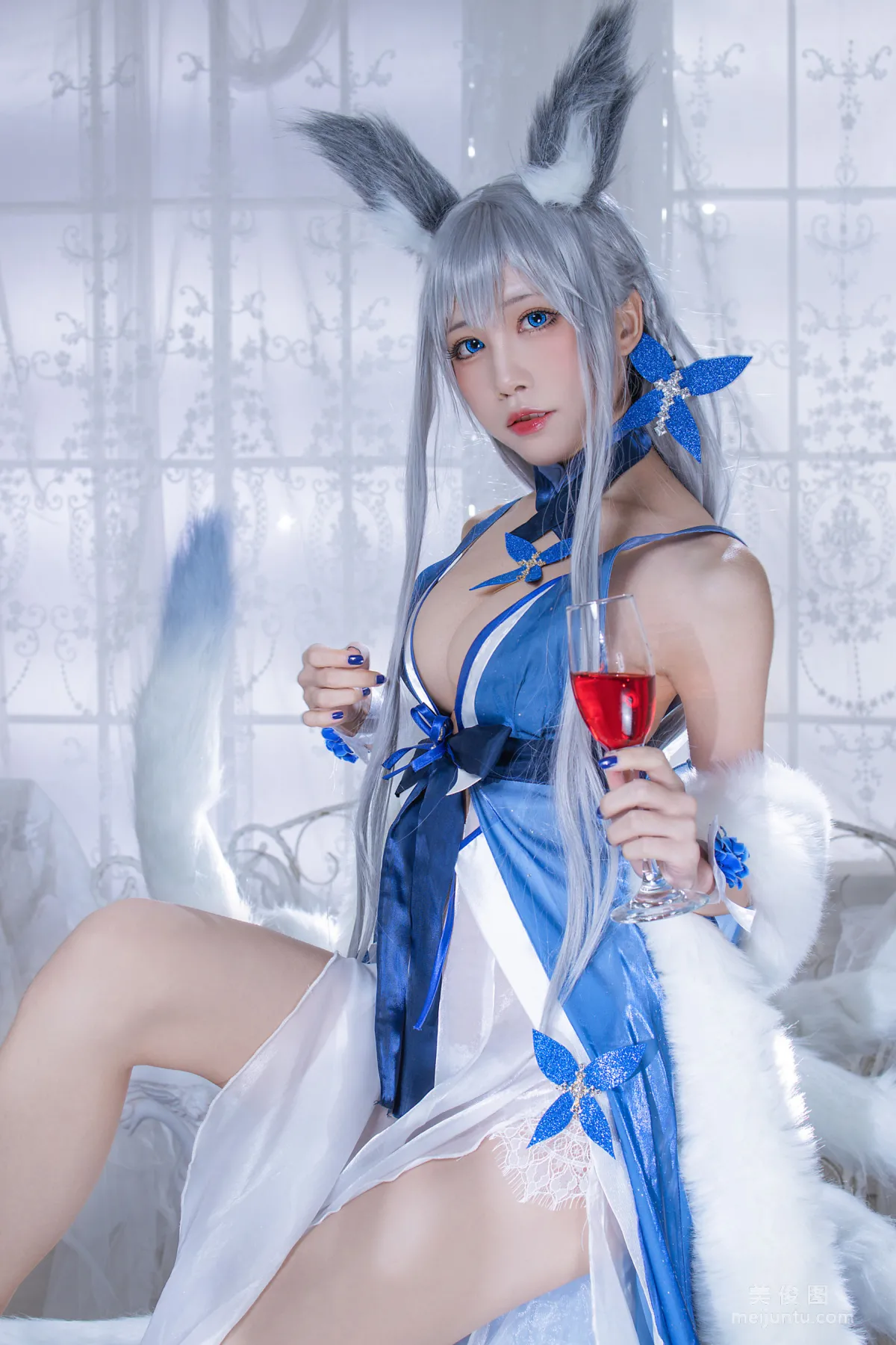Shui Miao: Web Idols photo 2