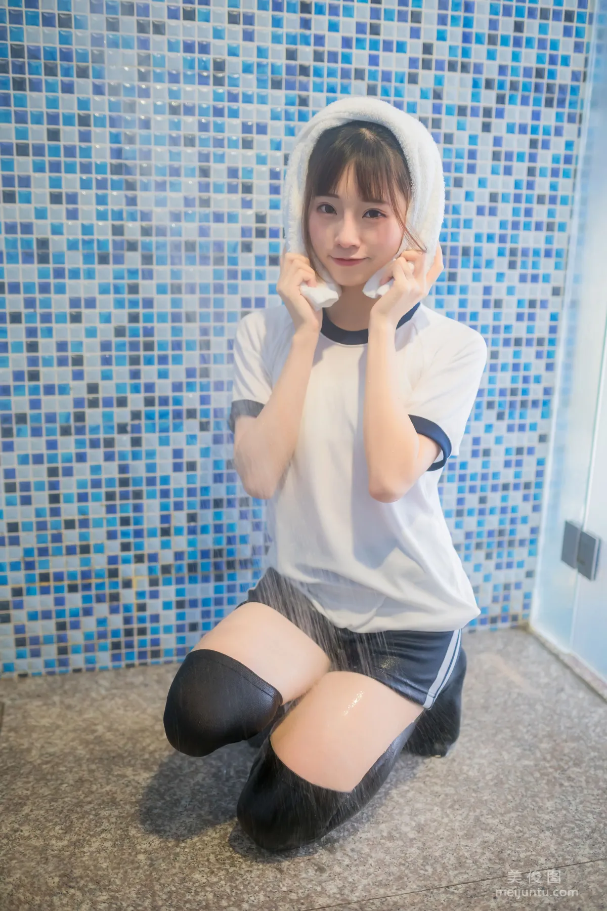 Qi Tailang: Web Idols photo 23