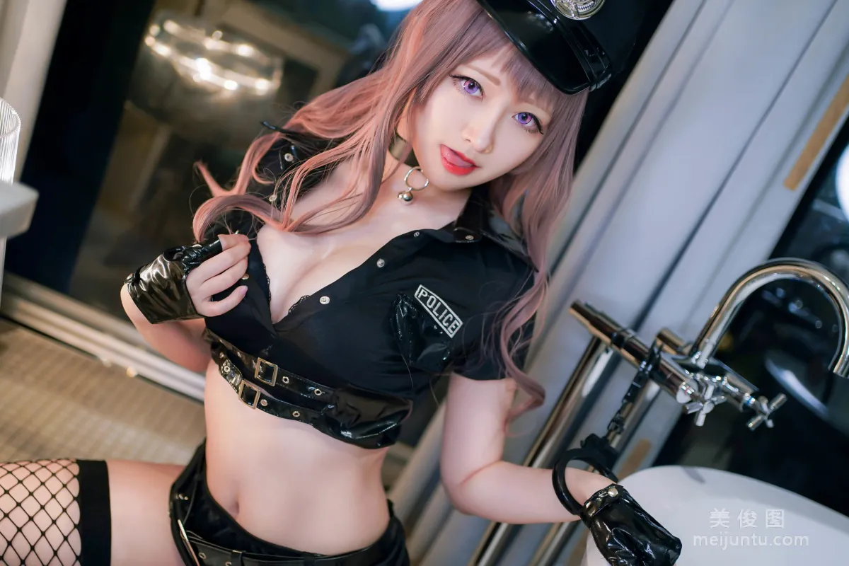 Arty Yati: Web Idols photo 16