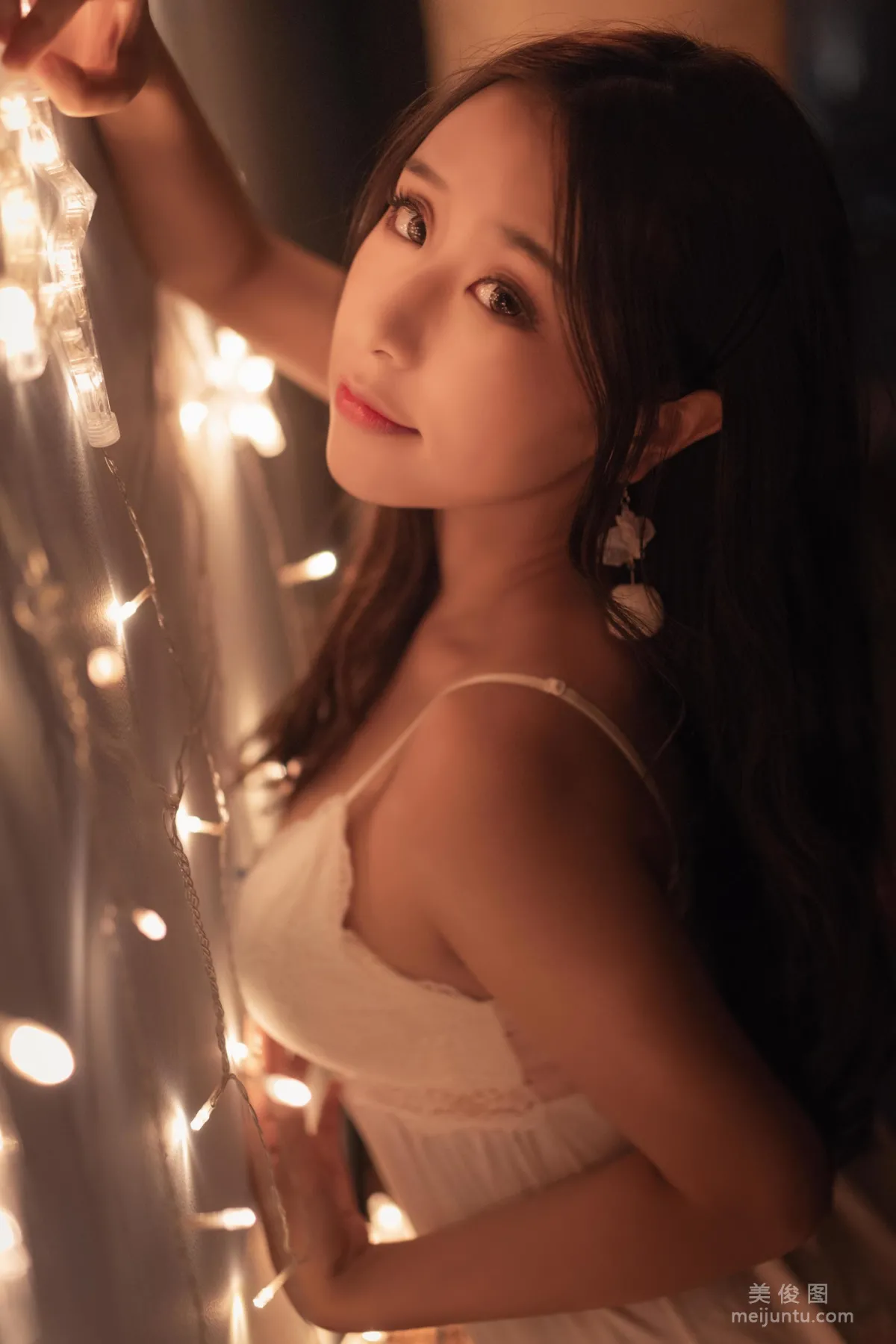 [Cosplay] 穆零Mu0 - 灯下睡衣 9