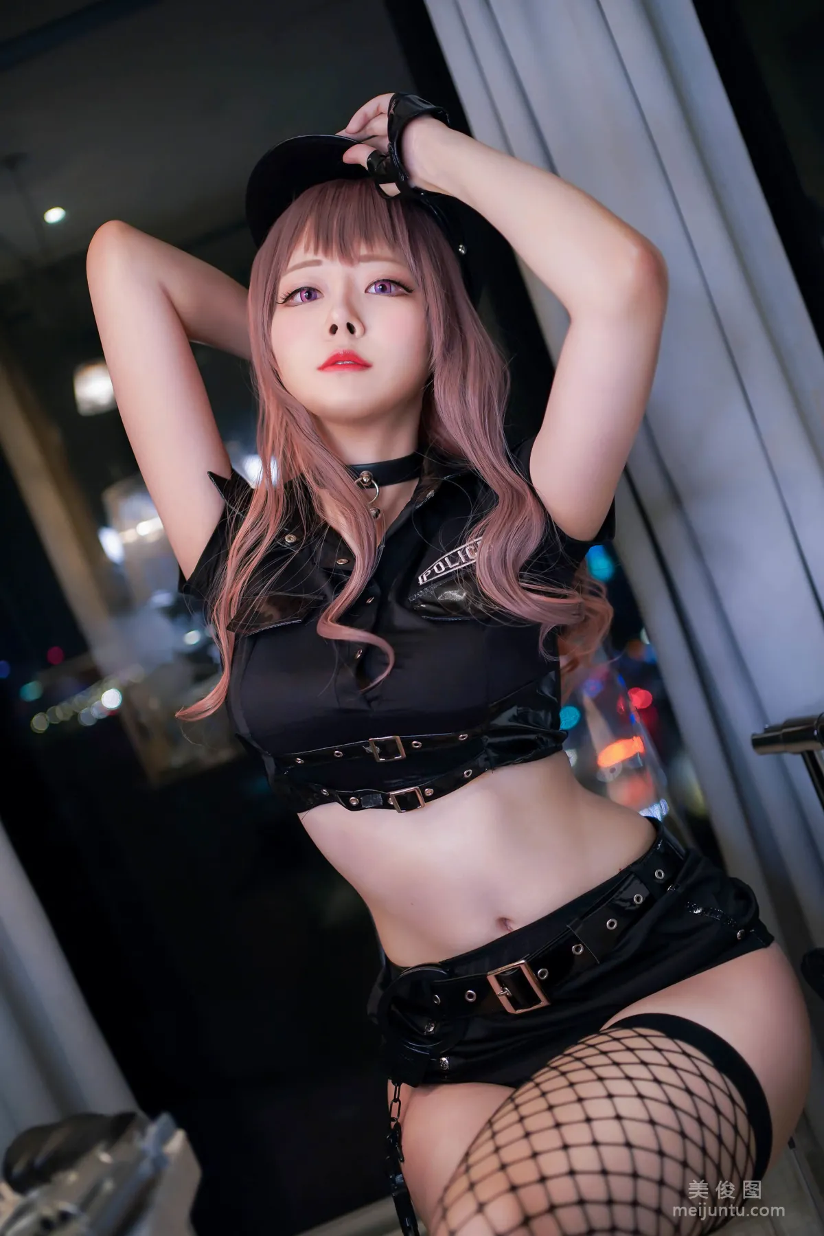 Arty Yati: Web Idols photo 3