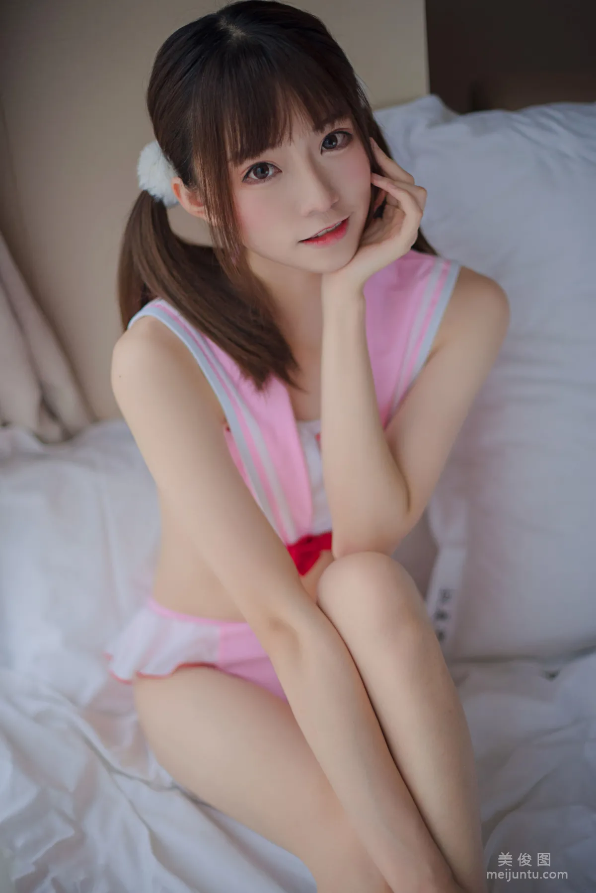 Qi Tailang: Web Idols photo 8